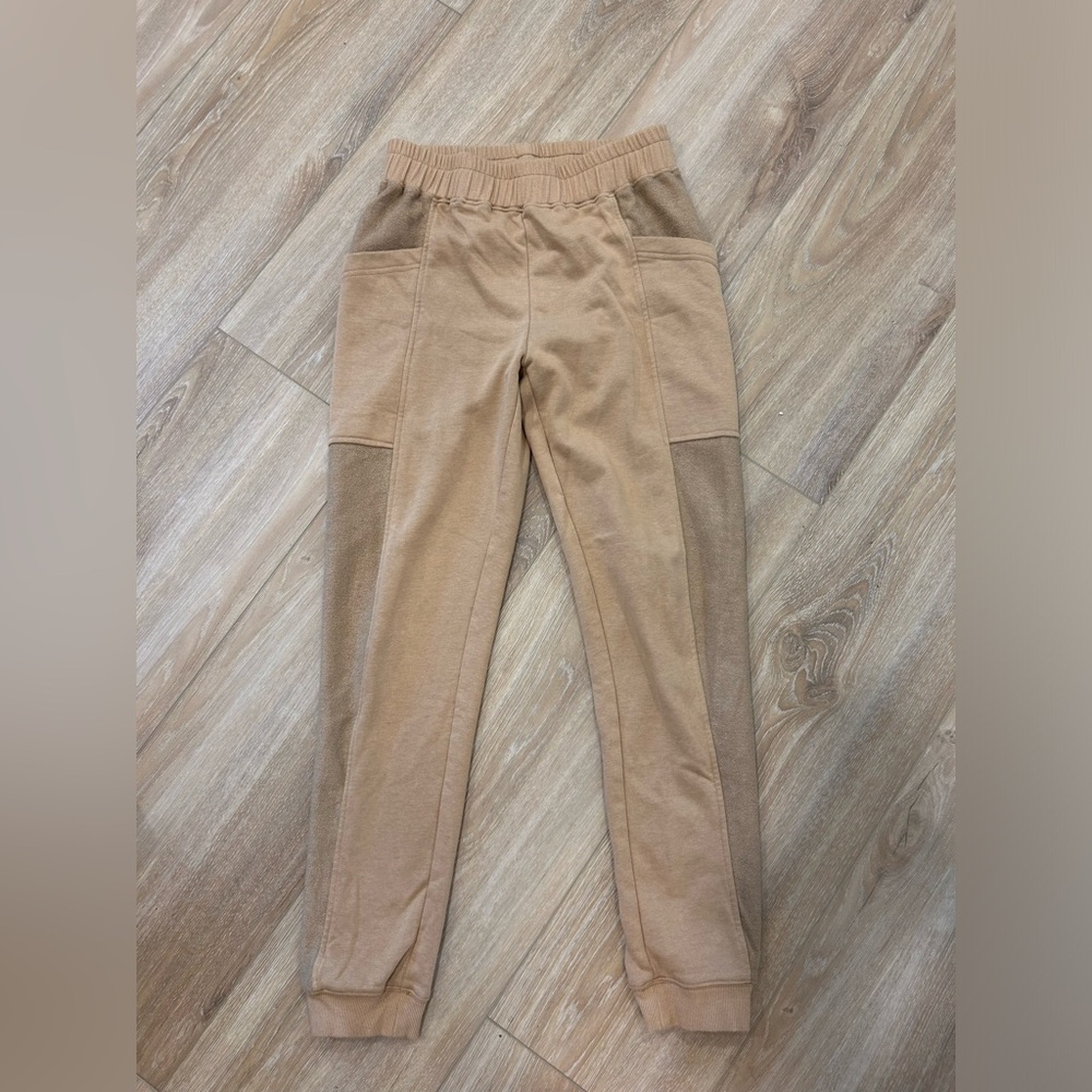 Bree joggers Stevie Hender